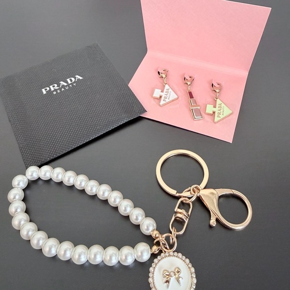 Prada Beauty 3 Charm Set Original Pradoxe Bottle Lip Novelty - Picture 4 of 4